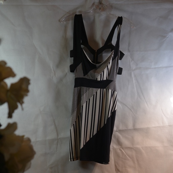 Poetry Clothing Black and White Stretchy Sundress M- nWT - Picture 1 of 8
